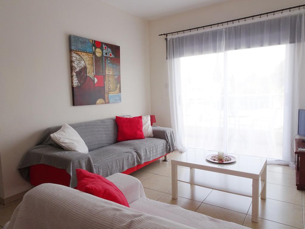 Melpo Court Apartment Geroskipou Exterior foto
