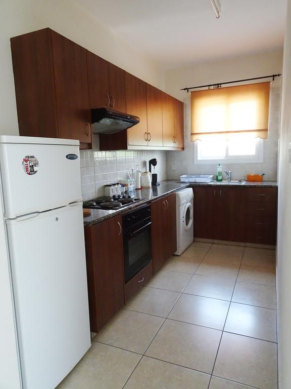 Melpo Court Apartment Geroskipou Exterior foto