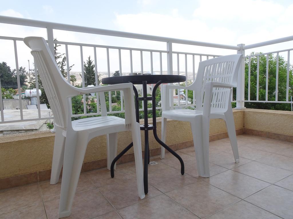 Melpo Court Apartment Geroskipou Exterior foto
